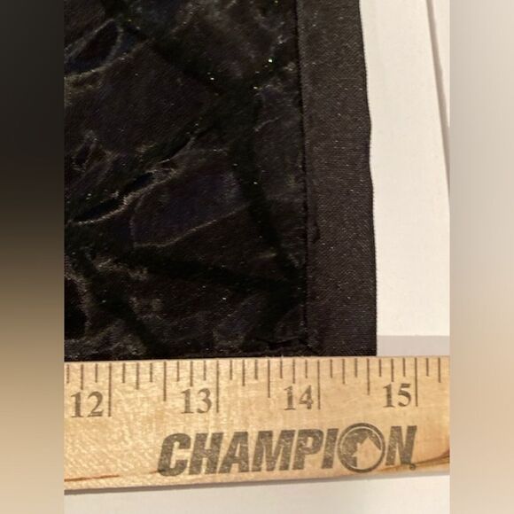 Halloween Decor Lot of 3 Disney Towel, Hocus Pocus Sponges, Table Runner EUC - Picture 14 of 16